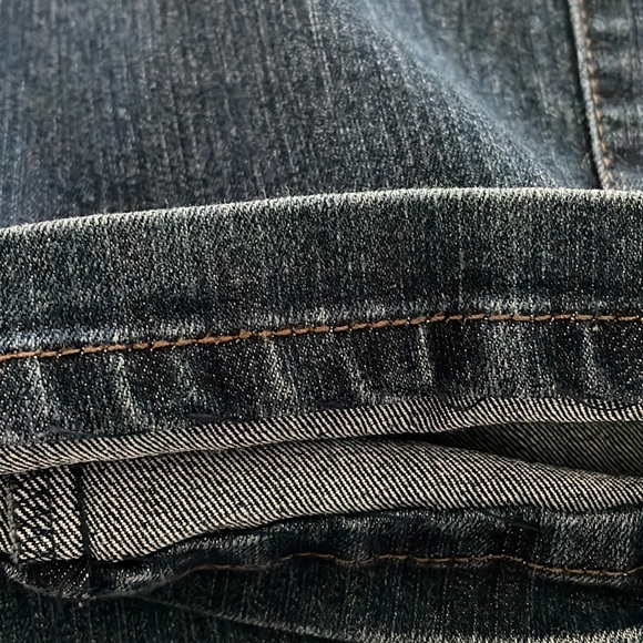 Mid-rise straight leg jeans - Picture 6 of 6